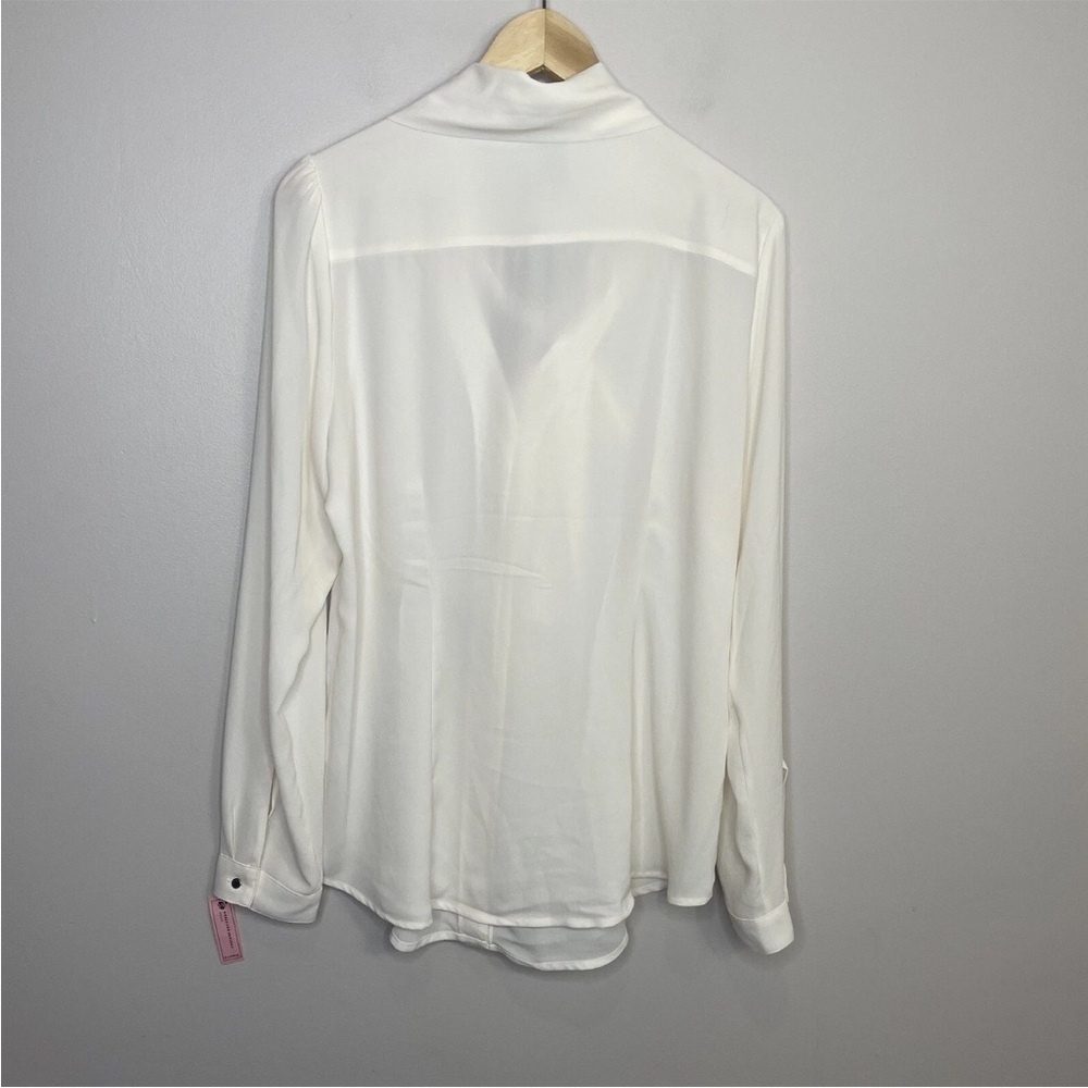 White House Black Market Cream Long Sleeve Buttoned Blouse - Picture 2 of 2